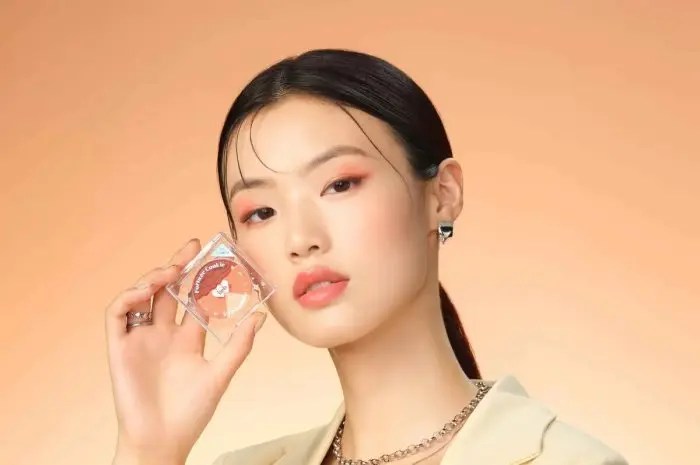 How to Achieve a Glowing Makeup Look with Affordable Beauty&nbsp;Products