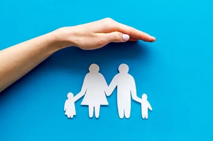 The Top 10 Benefits of Combining Health and Life&nbsp;Insurance